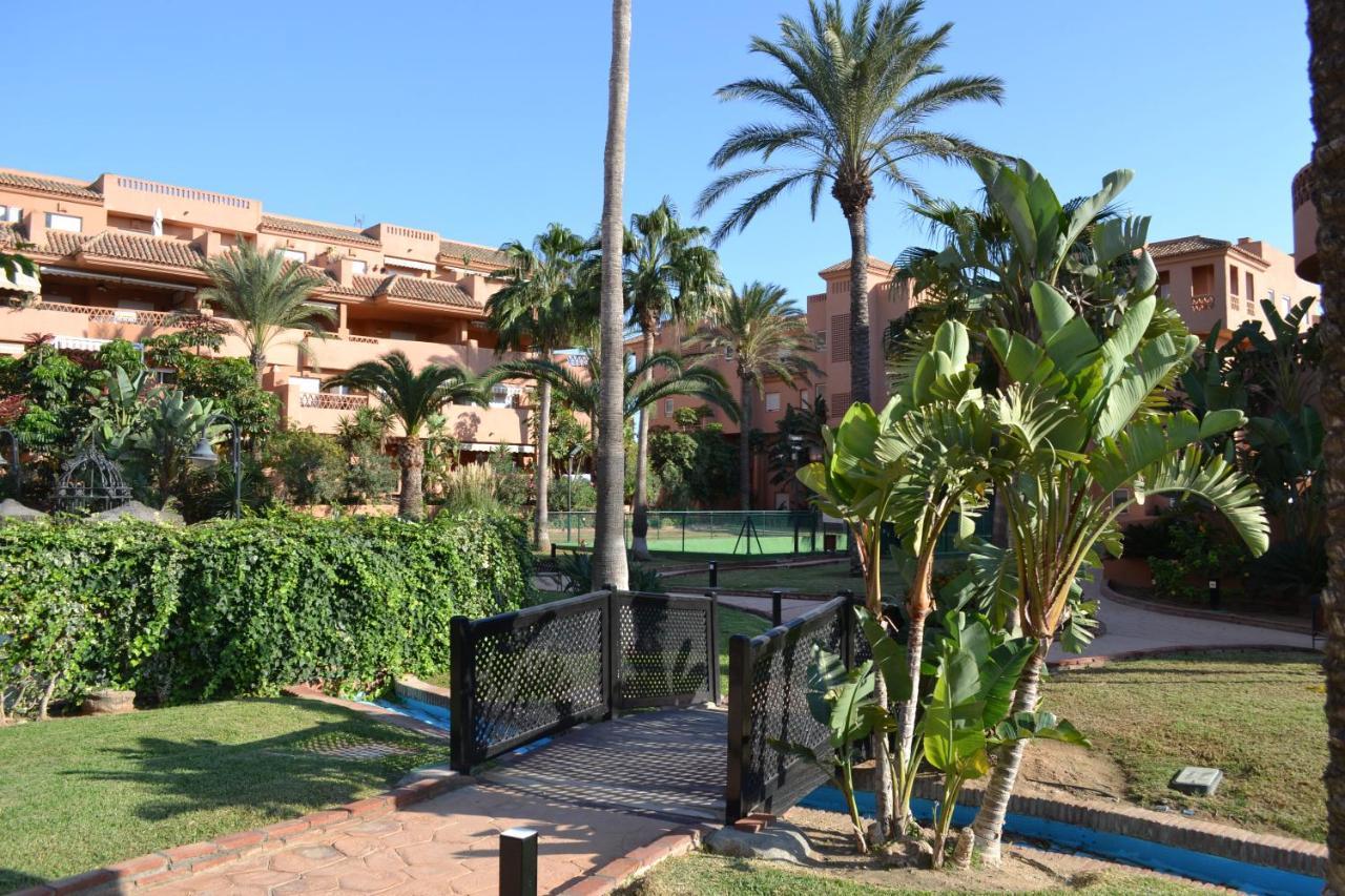 Apartementos Almerimar Golf Екстер'єр фото